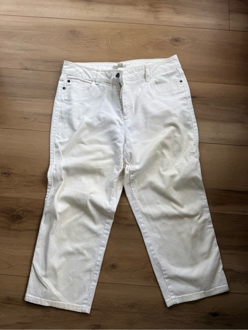 Classic White Women’s cropped Pa Jeans - Clean Straight Fit